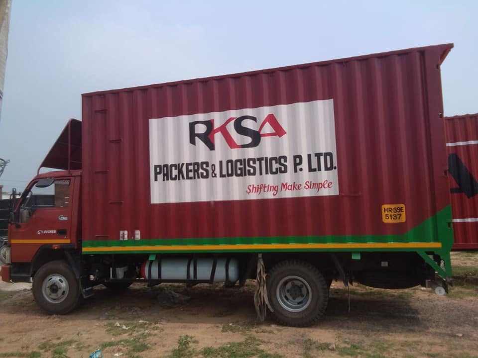 Best Household Goods Moving Truck provide safety of household goods 